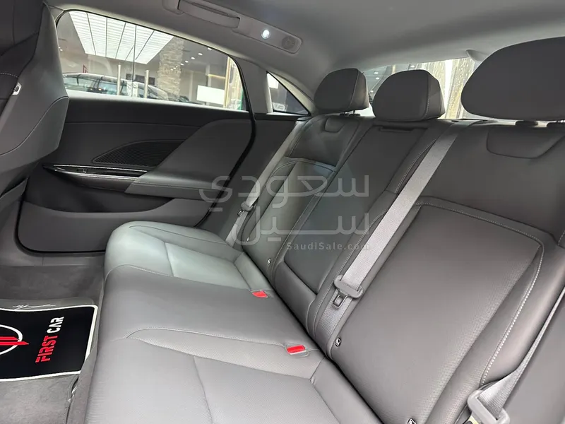 2025 Lucid Air Pure