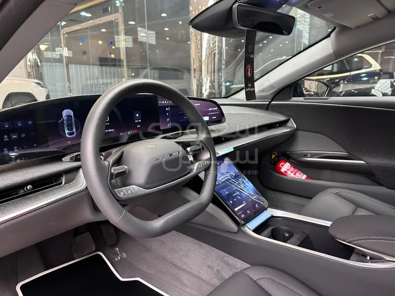 2025 Lucid Air Pure