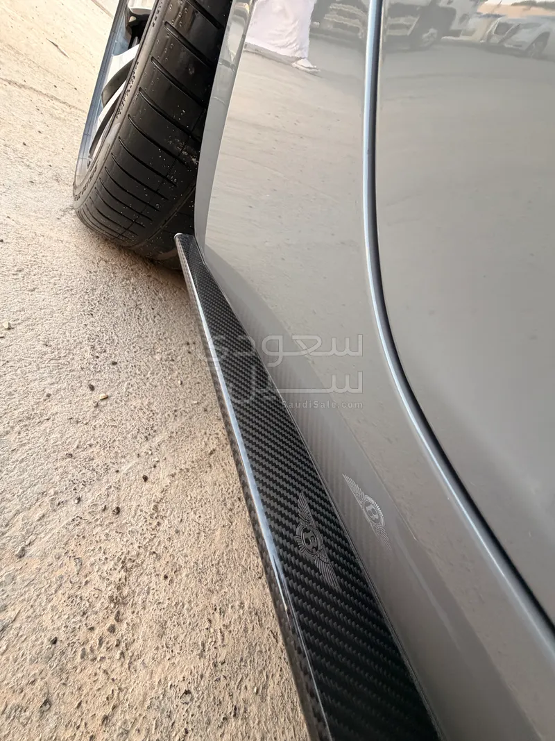 2022 بنتلي كونتيننتل فلاينج سبير مولينر