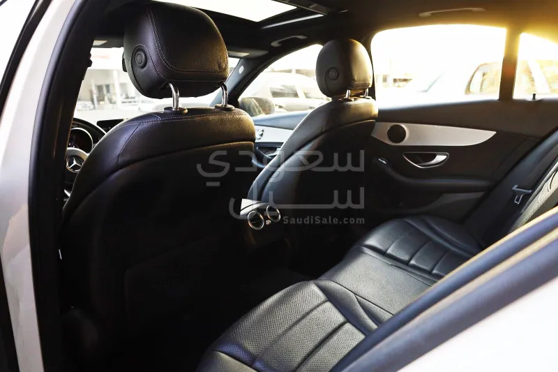2020 مرسيدس - بنز سي 300