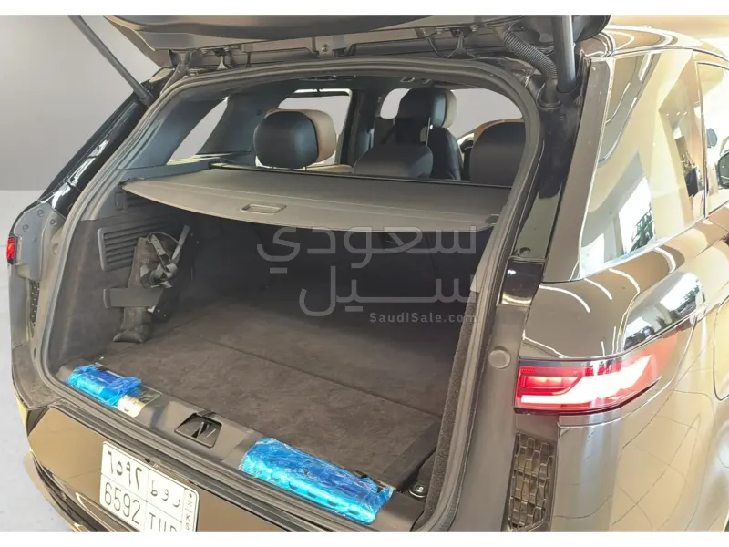 2025 لاند روفر رينج روفر سبورت اوتوبيوجرافي
