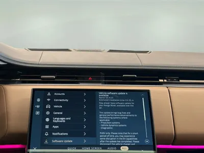 2025 لاند روفر رينج روفر سبورت اوتوبيوجرافي