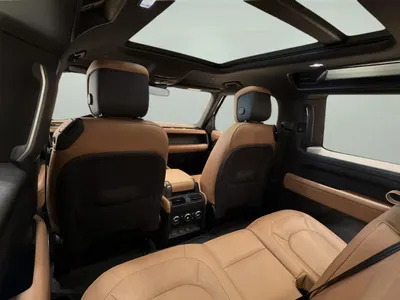 2025 لاند روفر ديفيندر 90