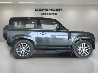 2025 لاند روفر ديفيندر 90