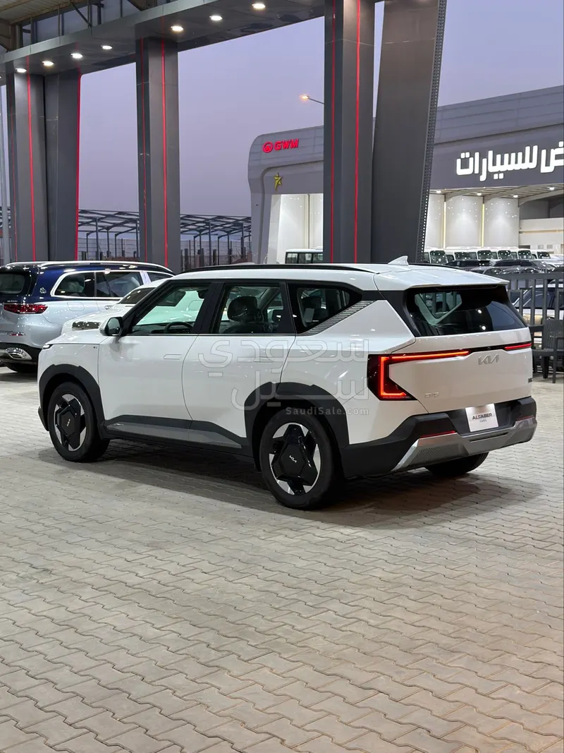 2025 Kia EV5 standard