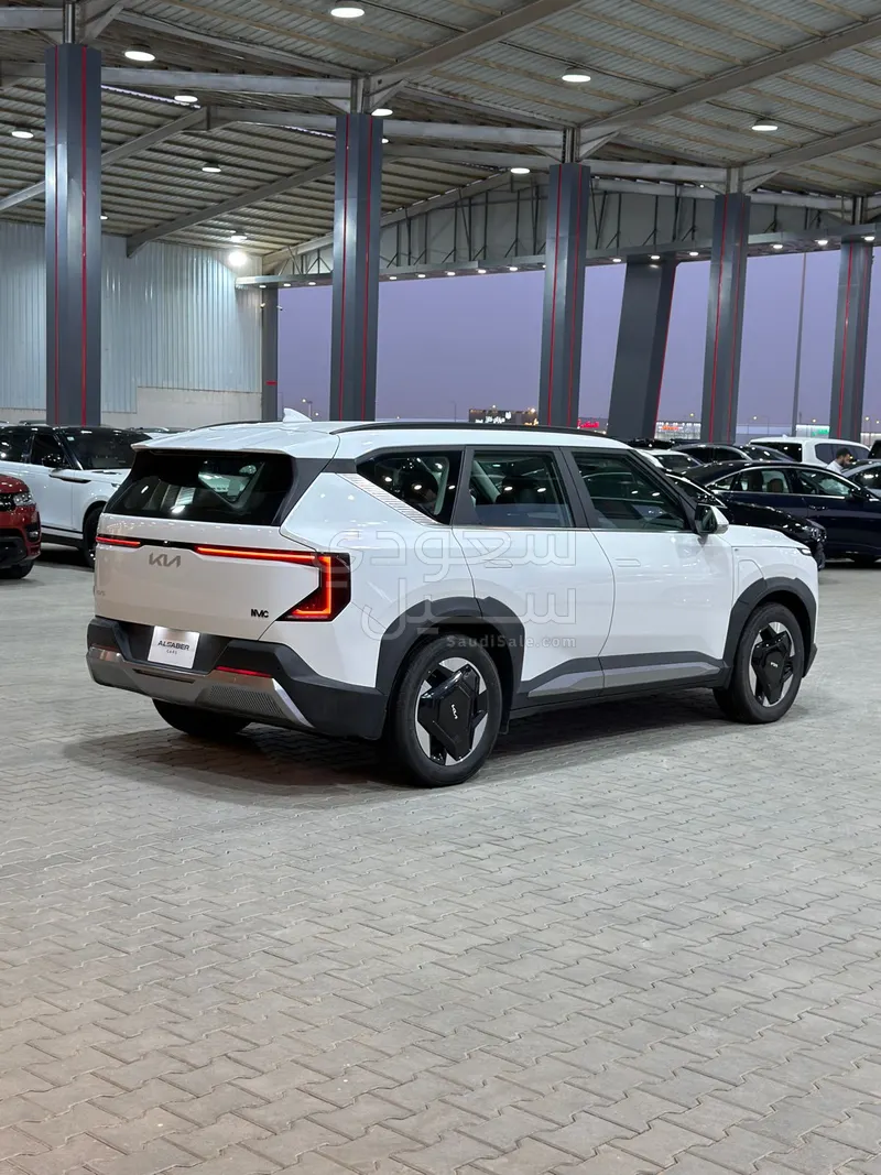 2025 Kia EV5 standard