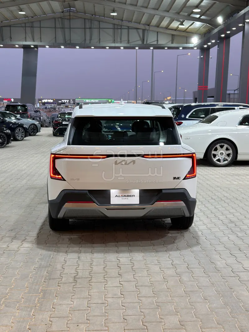 2025 Kia EV5 standard