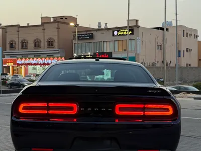 2016 دودج تشالنجر اس ار تي 8