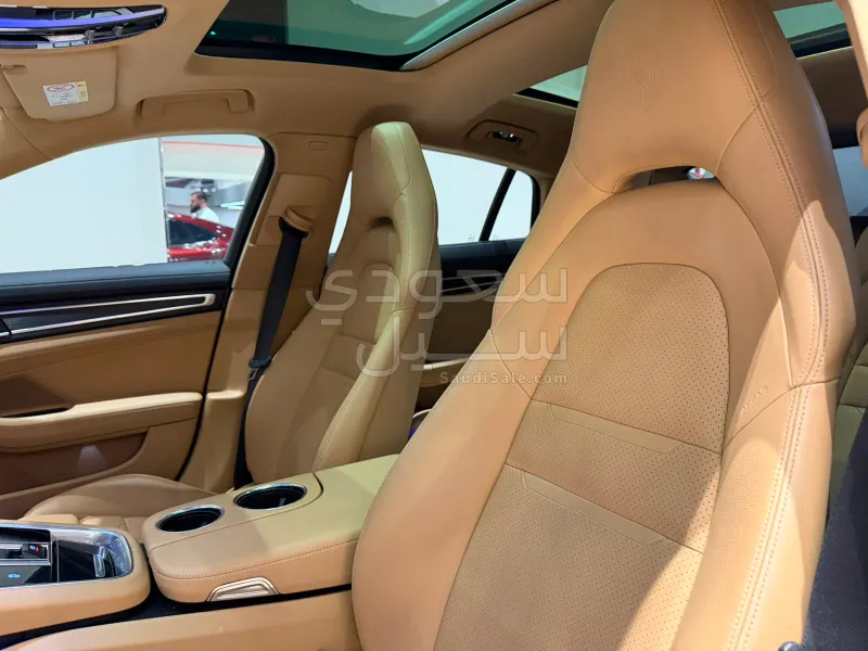 2022 Porsche Panamera Platinum Edithon