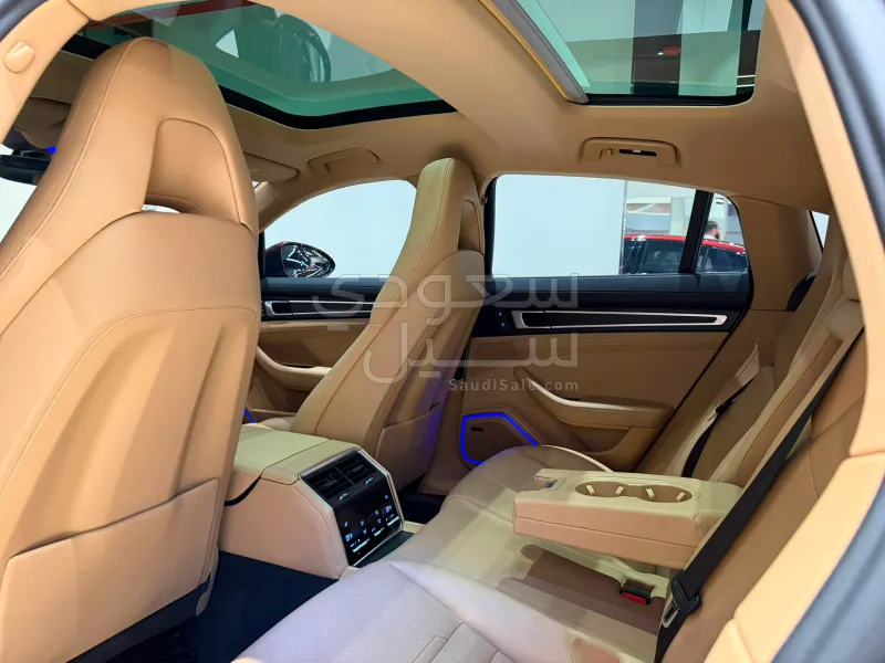 2022 Porsche Panamera Platinum Edithon