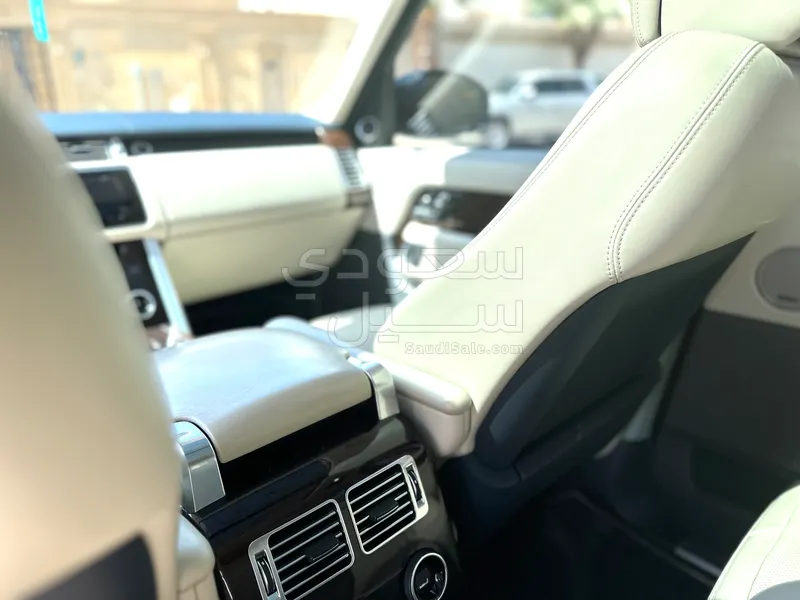 2019 لاند روفر رينج روفر فوج