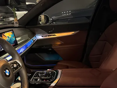 2025 بي ام دبليو الفئة السابعة 735أي