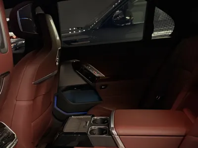 2025 بي ام دبليو الفئة السابعة 735أي