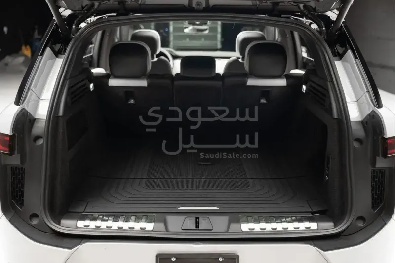 2025 لاند روفر رينج روفر سبورت اوتوبيوجرافي