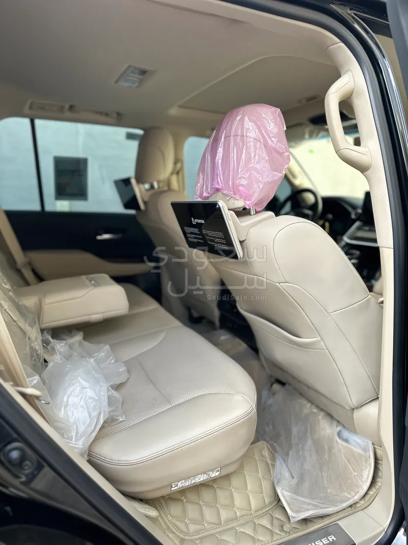 2024 Toyota Land Cruiser GXR