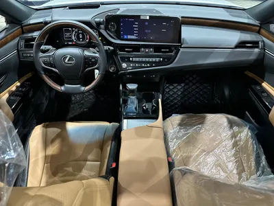 2025 لكزس إي إس 350