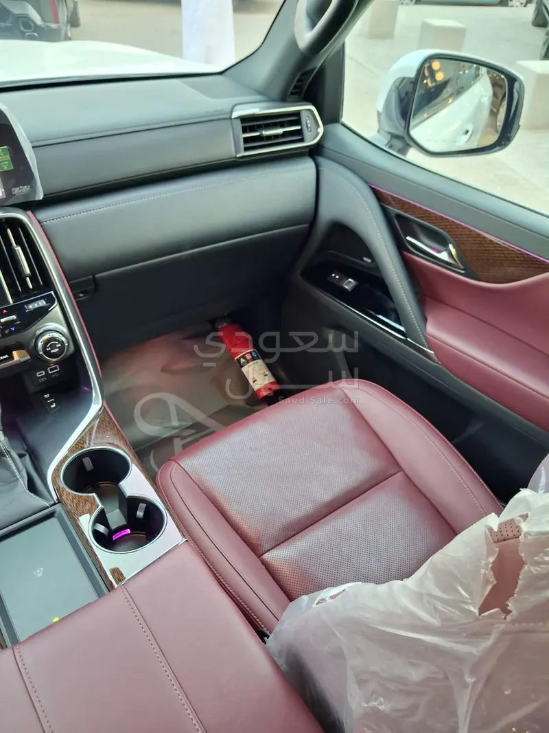 2024 Lexus LX 600