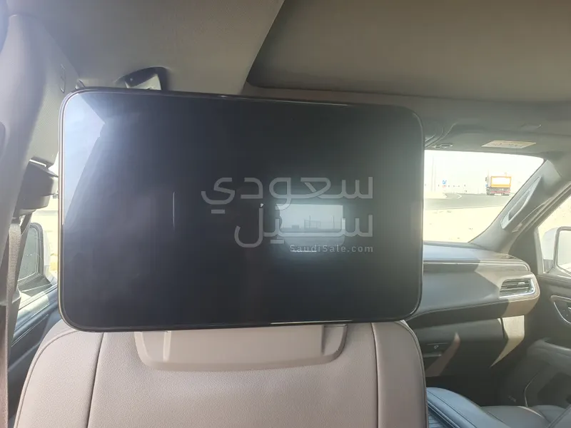 2022 GMC Yukon SLE