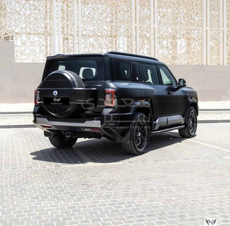 2026 BYD Leopard 8