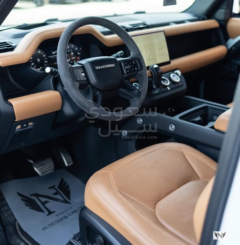 2023 Land Rover Defender 90