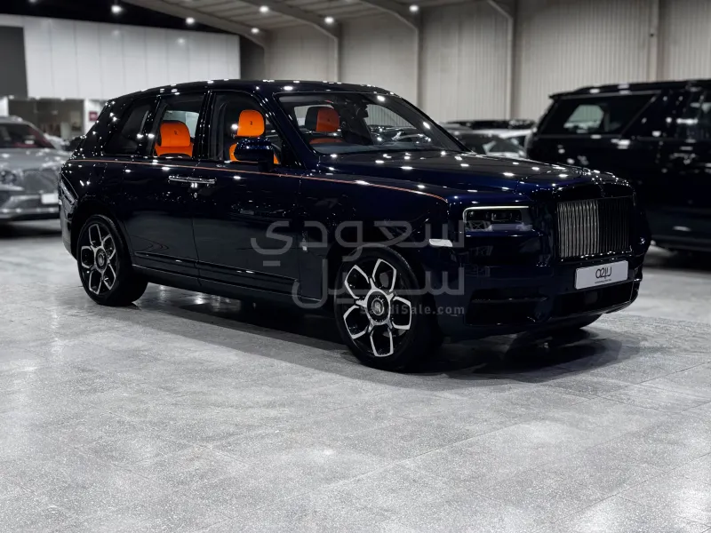 2022 رولز رويس كولينان بلاك بادج