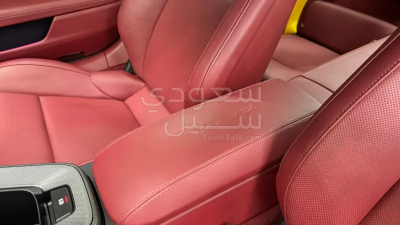 2025 Porsche 911 Carrera