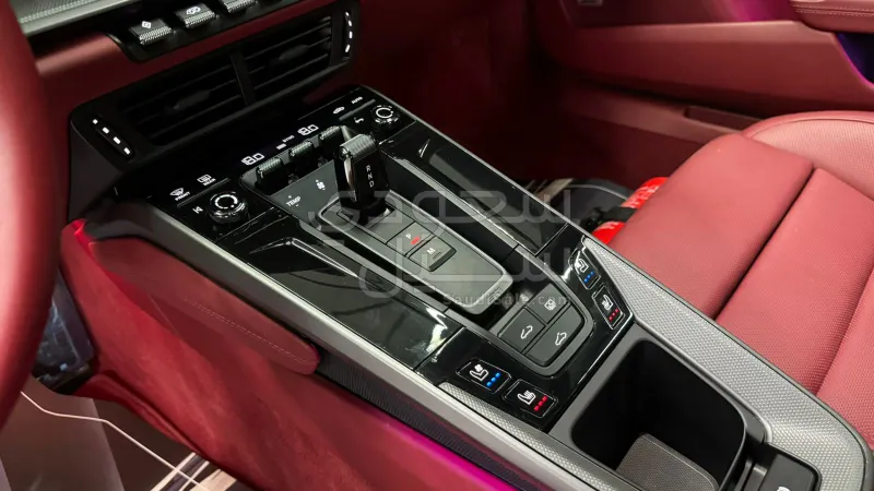 2025 Porsche 911 Carrera