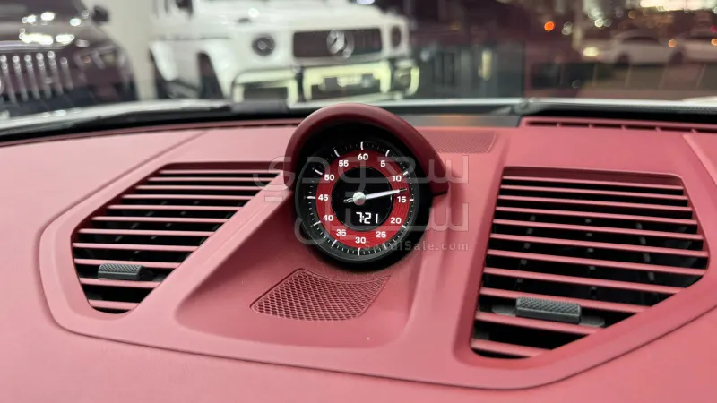 2025 Porsche 911 Carrera