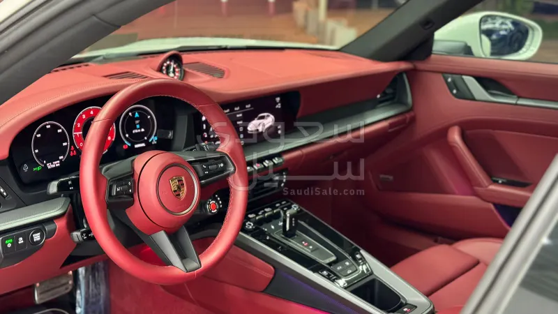 2025 Porsche 911 Carrera