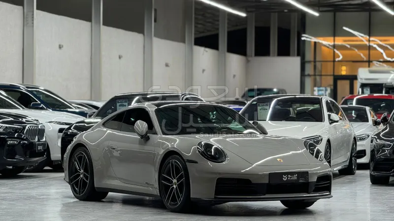 2025 Porsche 911 Carrera