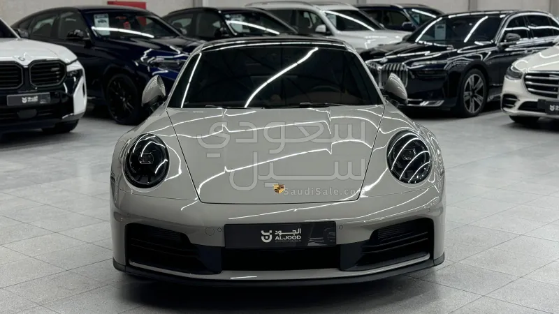 2025 Porsche 911 Carrera