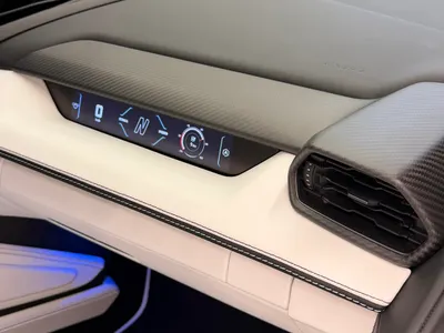 2025 لمبرجيني ريفويلتو