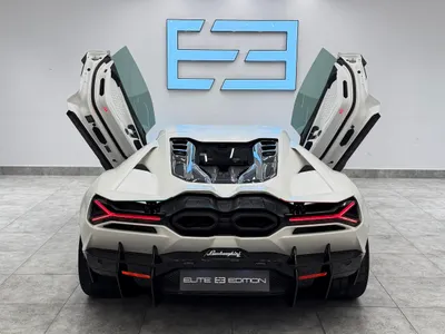 2025 لمبرجيني ريفويلتو