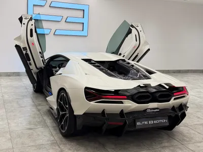 2025 لمبرجيني ريفويلتو