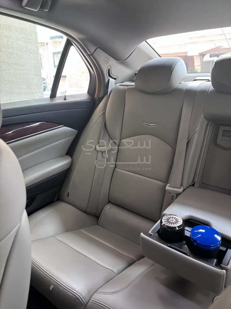 2019 كاديلاك سي تي اس