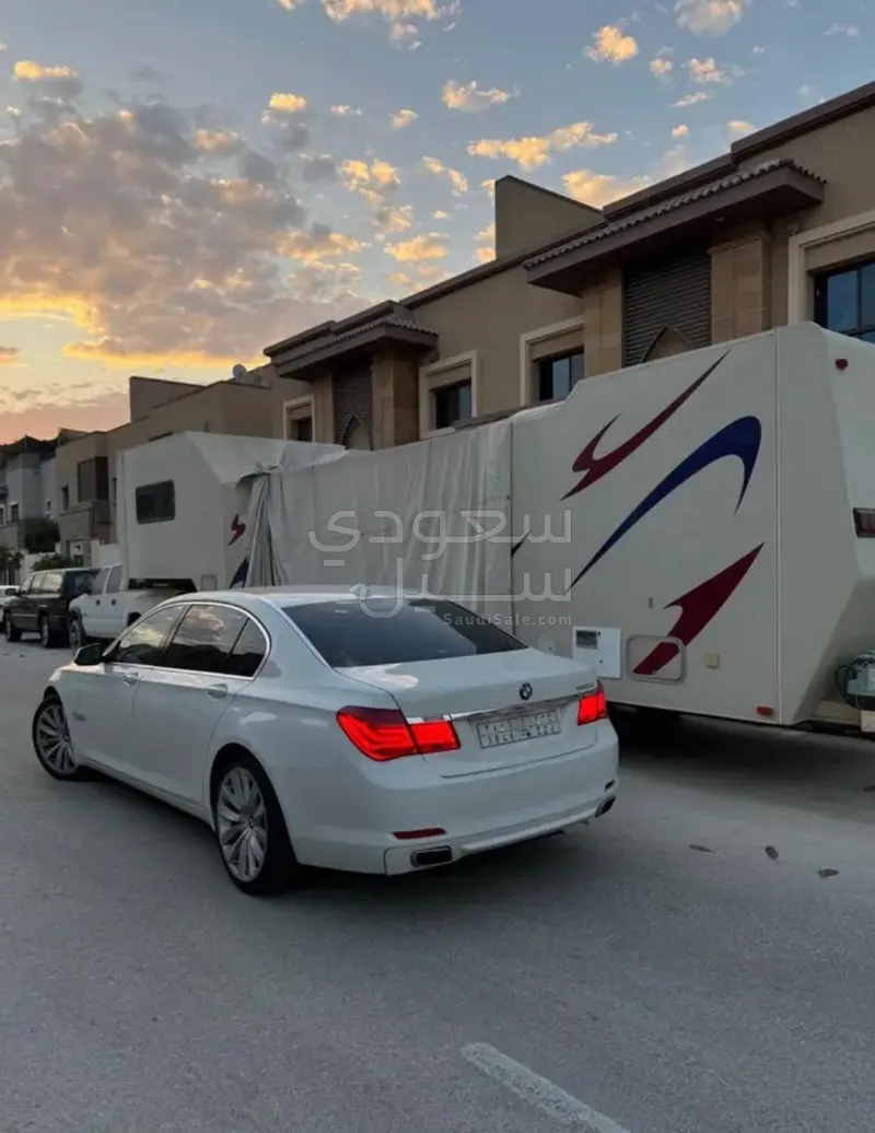 2010 BMW 7 Series 730i