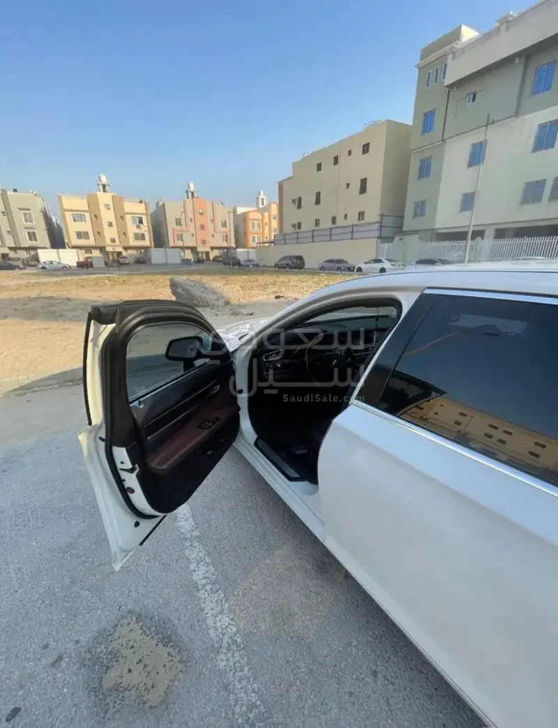 2010 BMW 7 Series 730i
