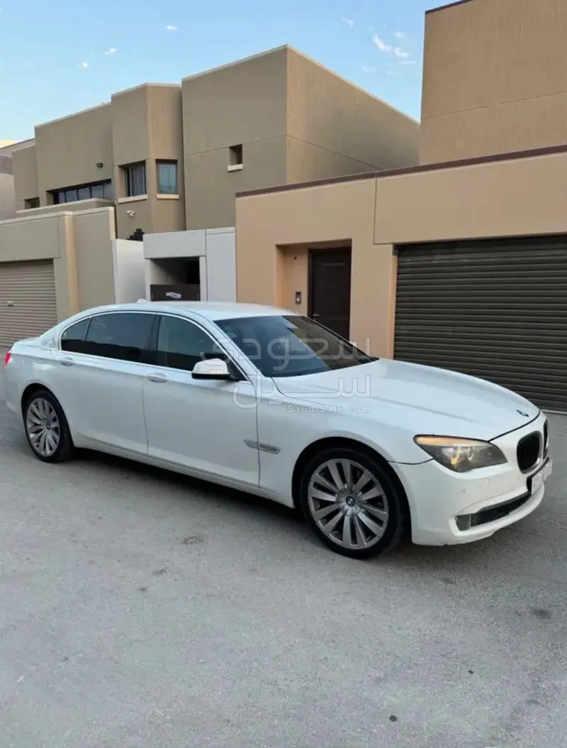 2010 BMW 7 Series 730i