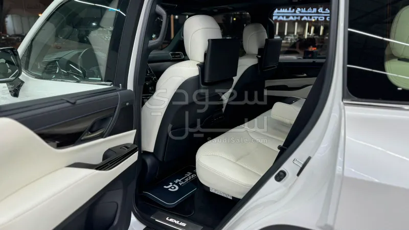 2023 Lexus LX 600