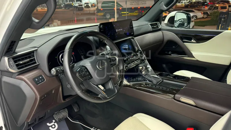 2023 Lexus LX 600