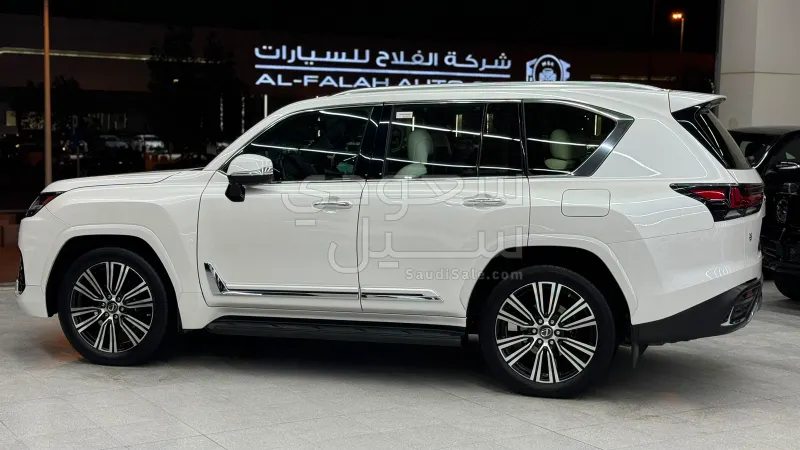2023 Lexus LX 600