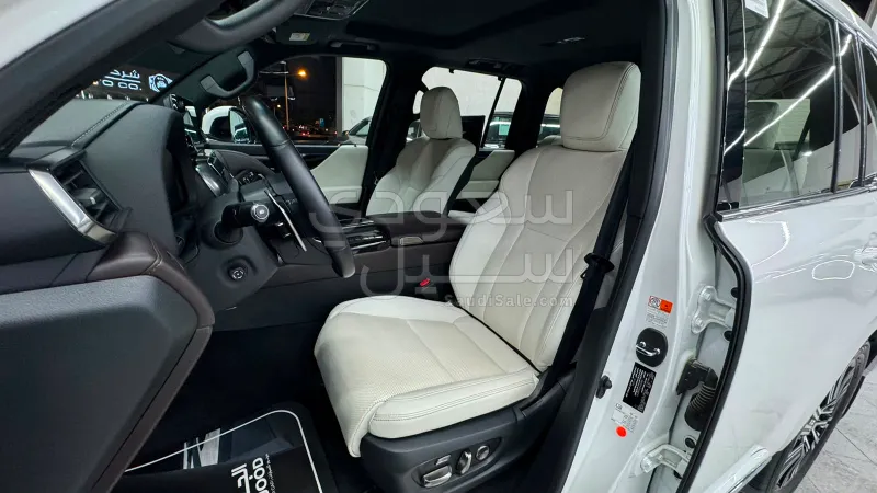 2023 Lexus LX 600