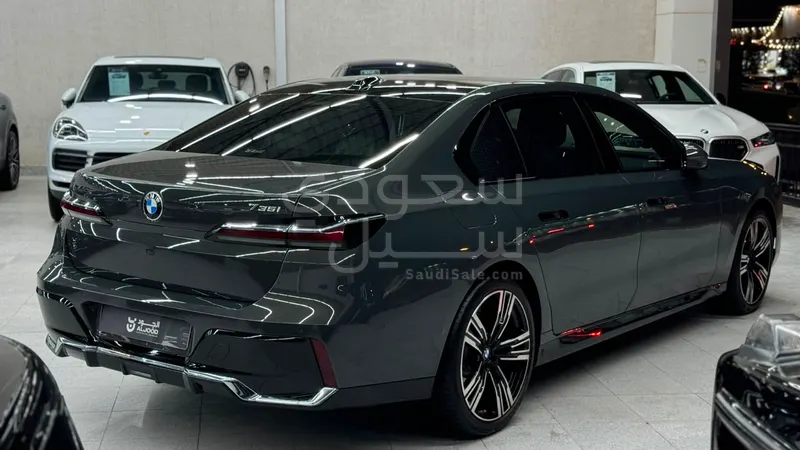 2026 BMW 7 Series 735i