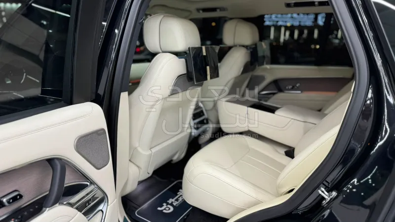 2025 Land Rover Range Rover Autobiography
