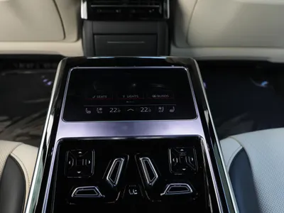 2023 اودي اي 8 ال النسخة السعودية