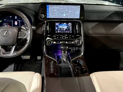 2025 لكزس إل إكس 600
