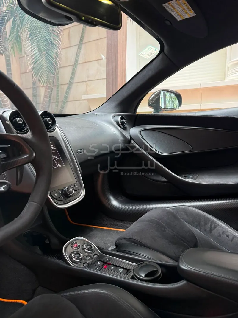 2019 مكلارين 570 اس
