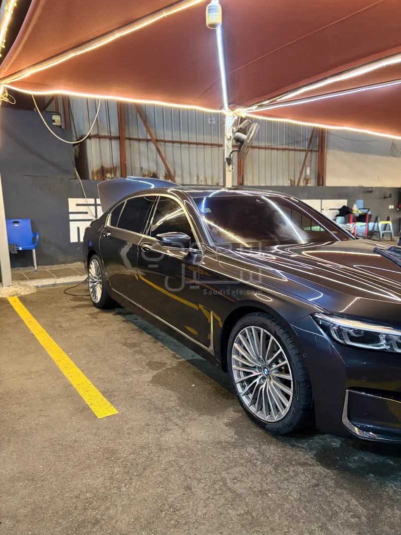 2020 BMW 7 Series 730i
