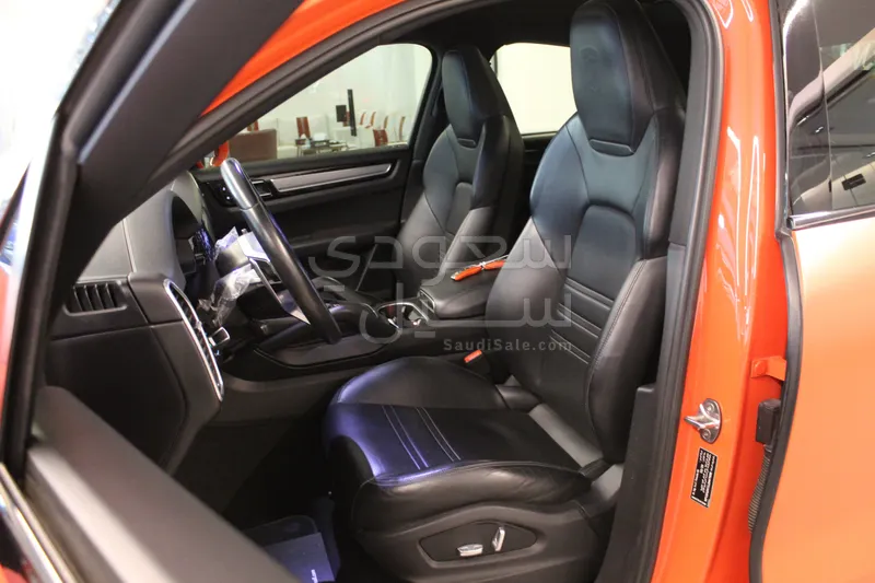 2020 Porsche Cayenne Coupe