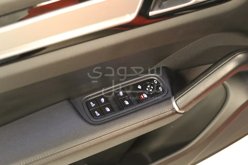2020 Porsche Cayenne Coupe